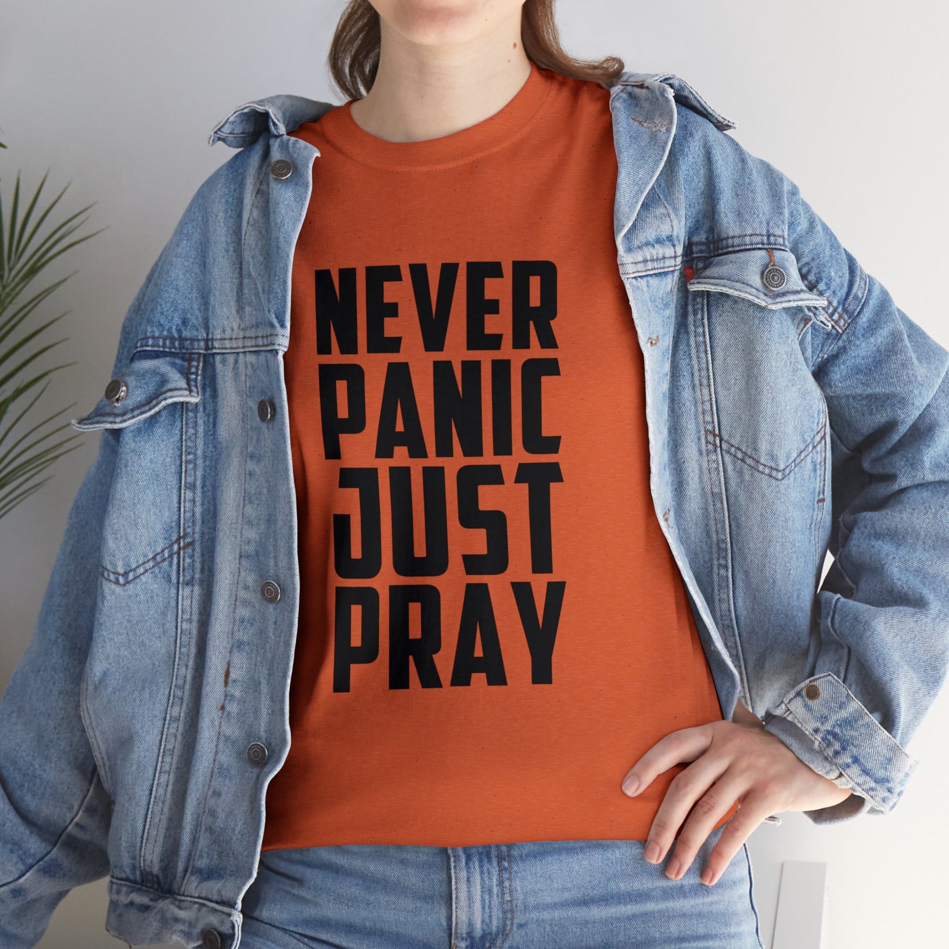 "Never Panic, Just Pray" T-Shirt - Weave Got Gifts - Unique Gifts You Won’t Find Anywhere Else!