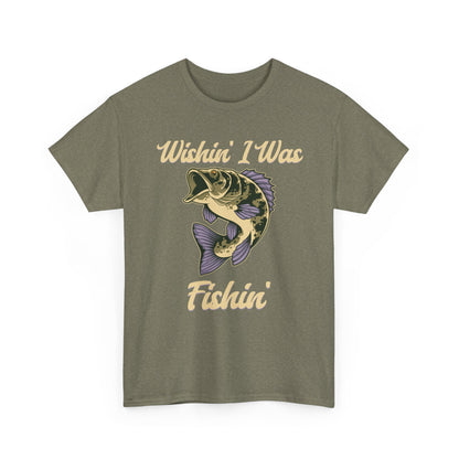 Classic men’s fishing shirt for casual everyday wear
