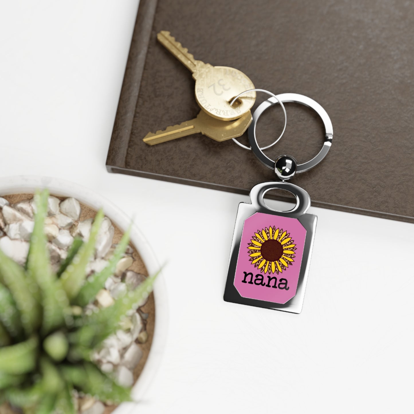 "Nana With Flowers" Keyring - Weave Got Gifts - Unique Gifts You Won’t Find Anywhere Else!