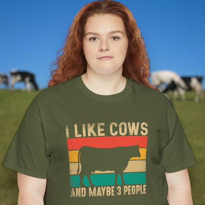 "I Like Cows & Maybe 3 People" T-Shirt - Weave Got Gifts - Unique Gifts You Won’t Find Anywhere Else!
