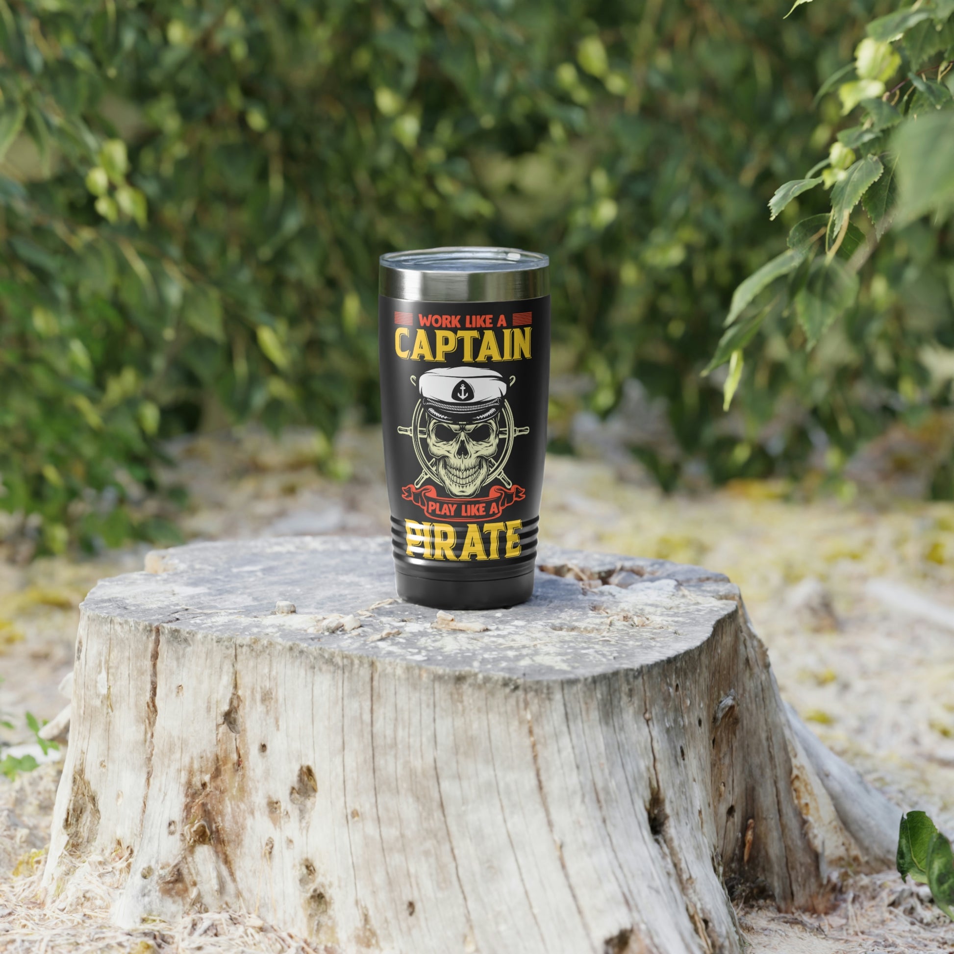 Insulated pirate tumbler with skull design
